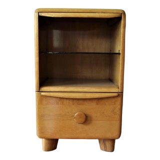 Mid Century Modern Heywood Wakefield Style Maple Nightstand With Glass Shelf For Sale