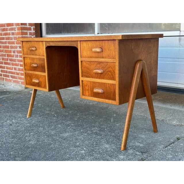 Art Deco Danish Teak and Oak Desk with 6 Drawers and Top of Nuts, 1940s, in Very Good conditions. Designed 1920 to 1949