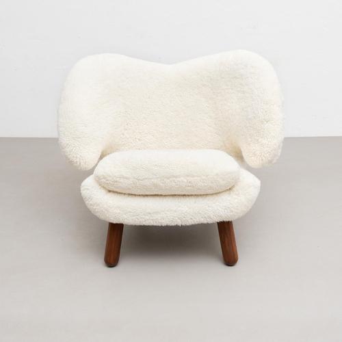 White Pelican Chairs in Sheepskin by Finn Juhl, 2000s, Set of 2 For Sale - Image 8 of 14