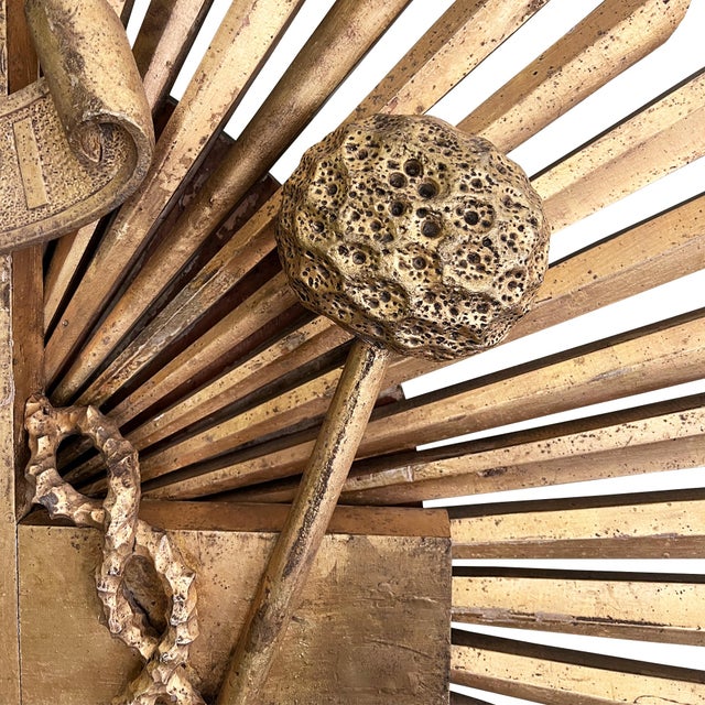 Monumental Spanish Colonial Giltwood Sunburst Reliquary Cross, New Mexico 1700s For Sale - Image 4 of 14