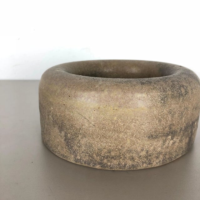 Ceramic Shell Vase by Piet Knepper for Mobach, 1960s For Sale - Image 4 of 12