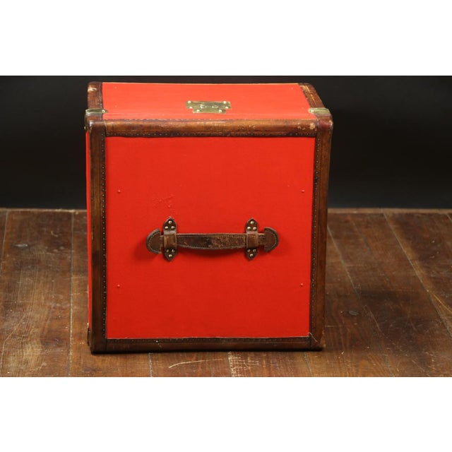 Flat Red Hat Trunk, 1890s For Sale - Image 5 of 8