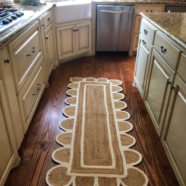 Modern Scallop White Jute Hand Made Rug 3x12 Ft. For Sale - Image 3 of 12