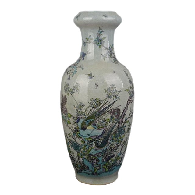 Chinese Vintage Porcelain Vase Qing Dynasty Qianlong Marked Crackle Glaze Famille Verte Porcelain Vase Hand Painted Flowers and Birds Pattern For Sale