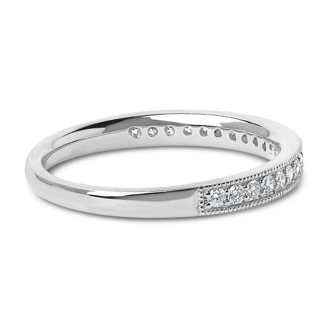 Envelop your finger in the timeless elegance of this 14K white gold wedding band, where the past and present blend...