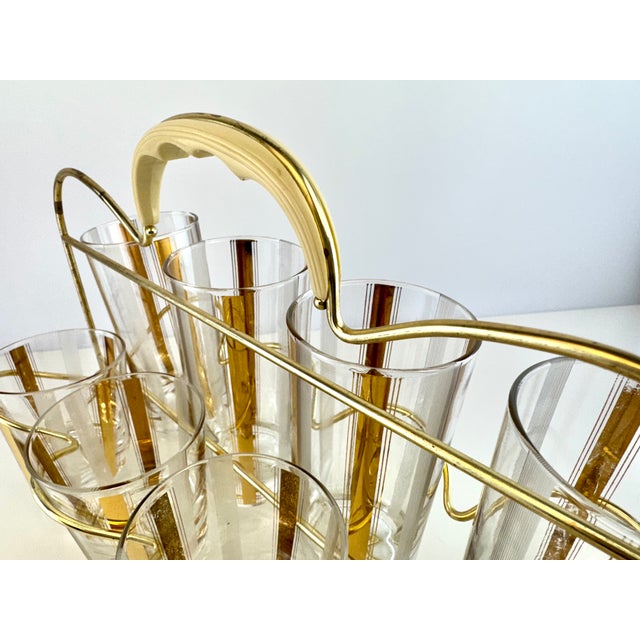 Metal 1960s Mid-Century Modern Gold & Frosted Stripe Cocktail Glass Barware Caddy, Set of 8 For Sale - Image 7 of 9