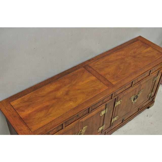 Vintage Henredon Chinoiserie Brass Butterfly Burl Wood Credenza Cabinet Buffet For Sale - Image 9 of 16