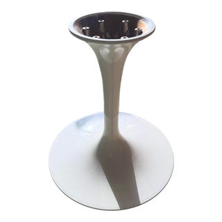 Saarinen Tulip Table Base – 1956 Knoll, Small Lightman Version For Sale
