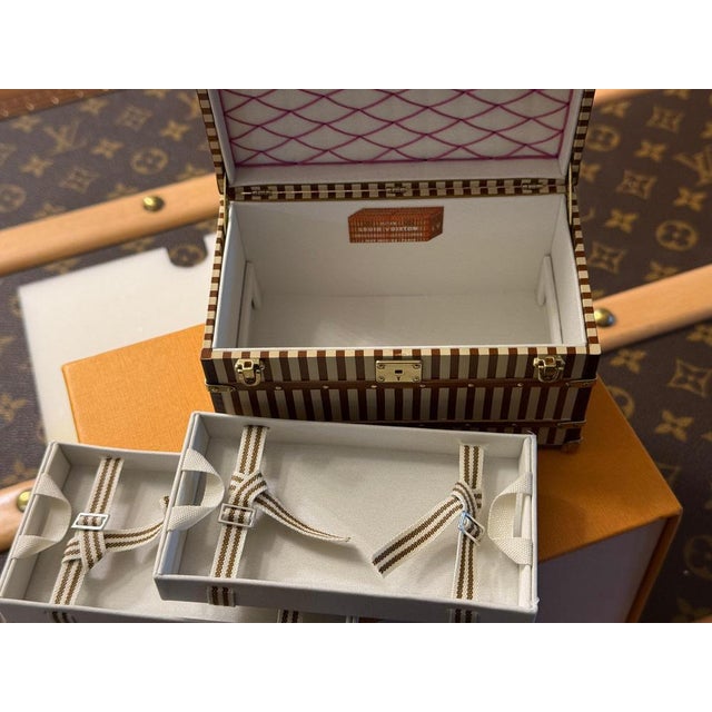 Vintage Paperweight from Louis Vuitton, 2013 For Sale - Image 14 of 18