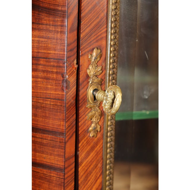 19th C French Louis XV Style Bronze Ormolu Mounted and Parquetry Inlaid Vitrine. For Sale - Image 14 of 14