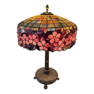 1970s Tiffany Style Table Lamp For Sale