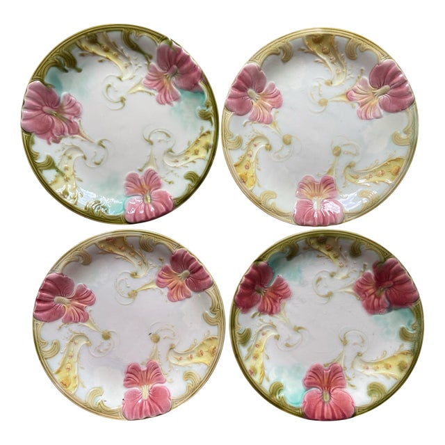 Antique French Art Nouveau Majolica Pansy Flower Plates from Luneville, 1890s, Set of 4 For Sale