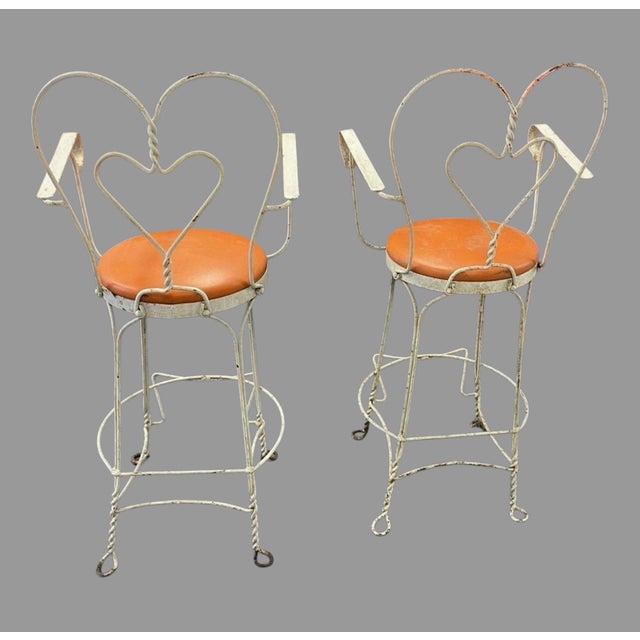 Early 20th Century Pair of Vintage Ice Cream Soda Bar Barstool Chairs With Heart Shaped Backs For Sale - Image 5 of 11