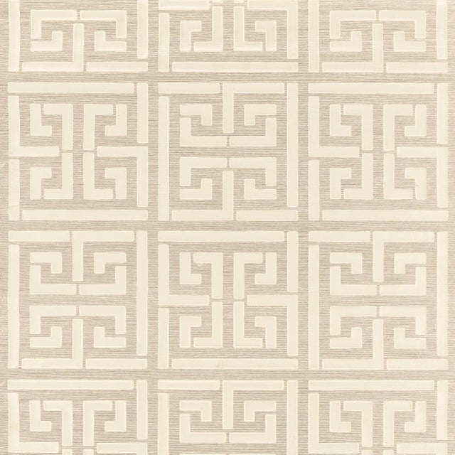 A classic Greek key pattern is hand-printed on a natural sisal ground for a stylishly dramatic statement. Horizontal...