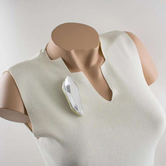 Harriet Bauknight for Kaso designed this stunning oversized lucite or Acrylic resin brooch. The rare piece features a...