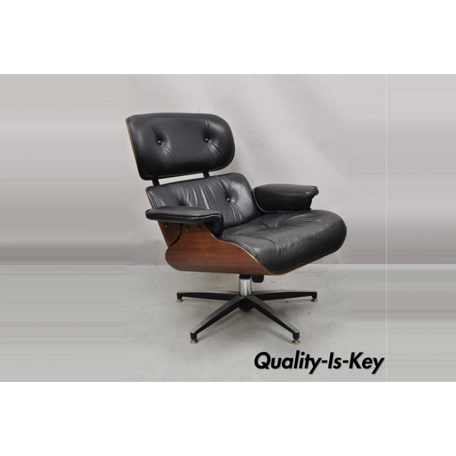 Vintage Selig Plycaft Black Leather Eames Style Walnut Swivel Tilt Lounge Chair For Sale - Image 13 of 13