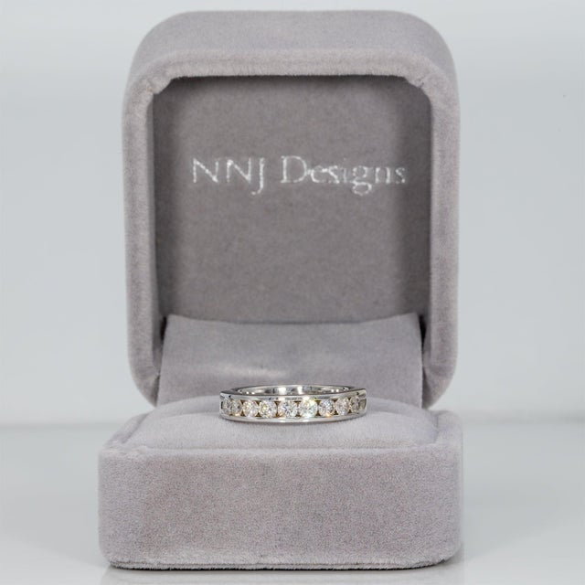 Modern Diamond Estate Band With 9 Earth-Mined Diamonds in Solid 14k Gold, Size 6.75 For Sale - Image 3 of 8