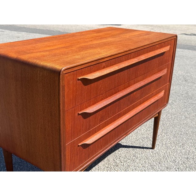 Wood Teak Dresser attributed to Johannes Andersen, 1960s For Sale - Image 7 of 15