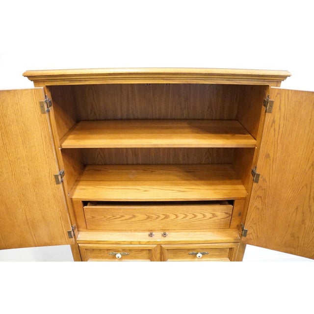 Late 20th Century Thomasville Furniture Homecoming Collection Solid Oak Rustic Country Style 42" Door Chest 43811-340 For Sale - Image 5 of 14