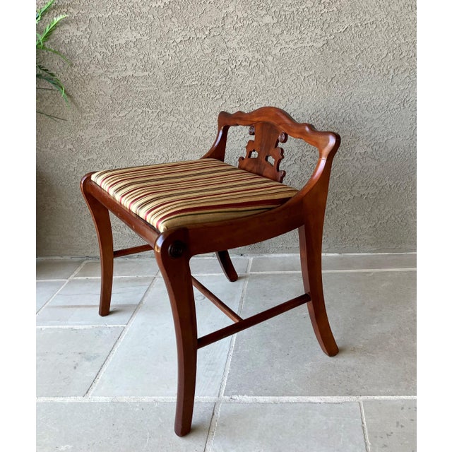 Circa 1940 Duncan Phyfe-Style Scroll Splat Low Back Petite Window / Entryway Bench For Sale - Image 17 of 18