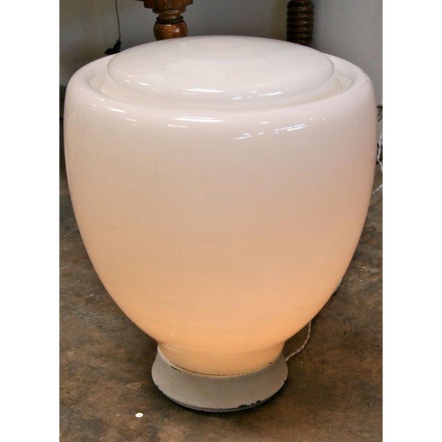 1960s Claudio Salocchi Milk Glass Table Lamp For Sale - Image 5 of 8