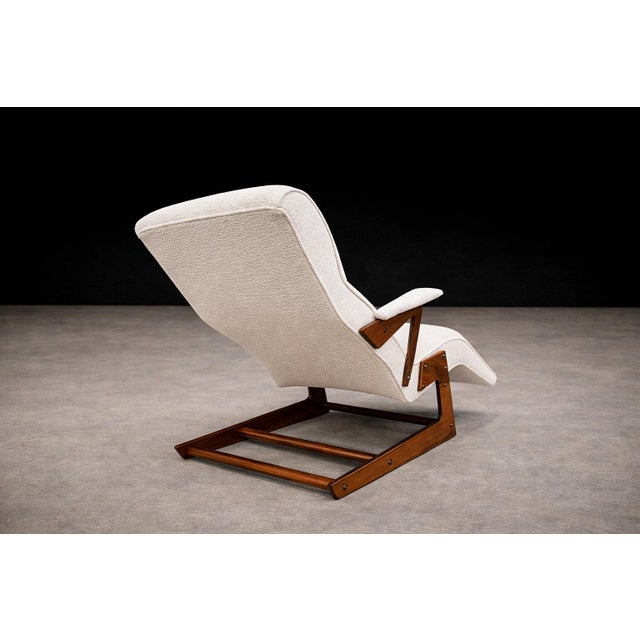 Sculptural Chaise Lounge in Solid Hardwood & Bouclé, Brazilian Modern, 1950s For Sale - Image 16 of 17