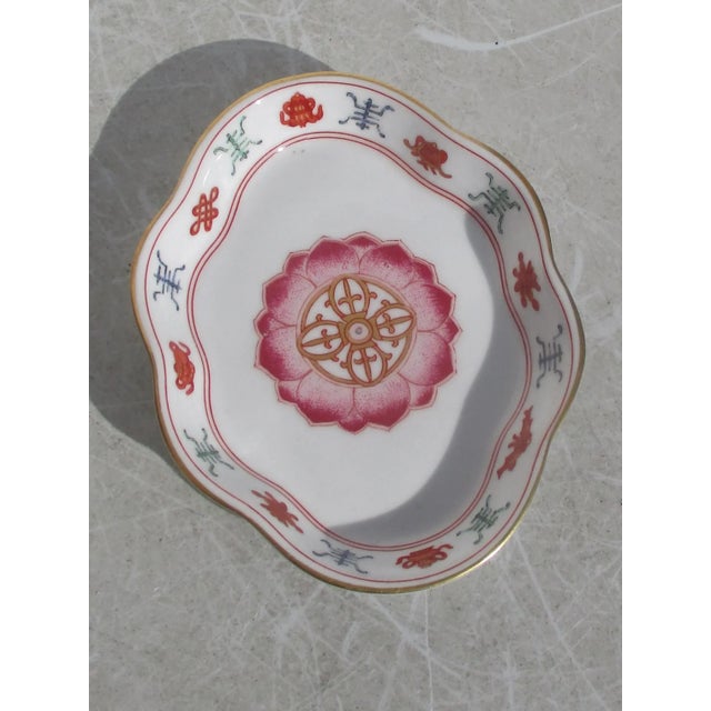 Mottahedeh Porcelain Bath Tray For Sale In New York - Image 6 of 6