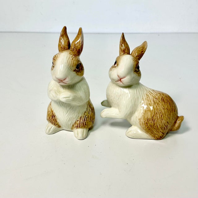 Fitz and Floyd 1980s Vintage Hollywood Regency Brown-Eyed Bunny Salt and Pepper Shakers - A Pair, Fitz & Floyd For Sale - Image 4 of 15
