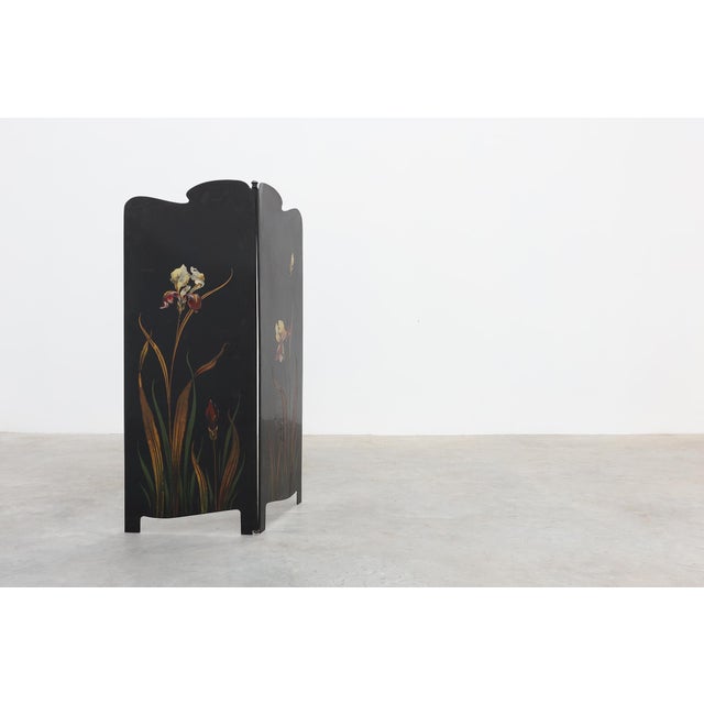 Art Nouveau Black Lacquered Two-Panel Screen with Hand-Painted Irises, France, 1890s For Sale - Image 3 of 14