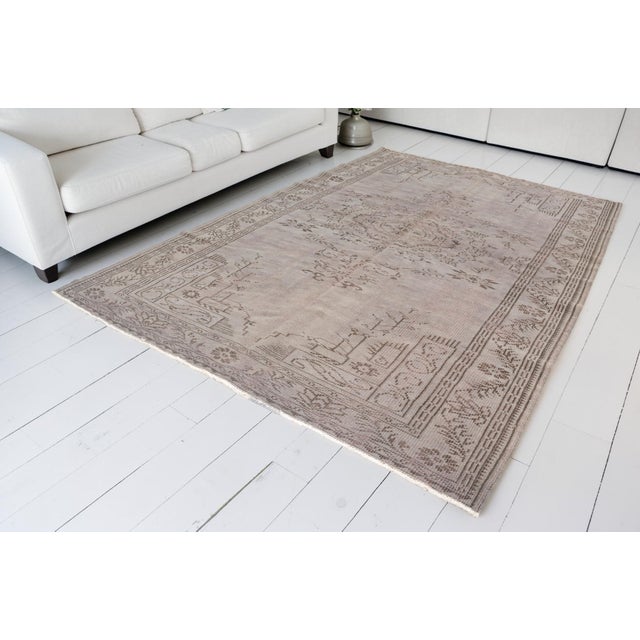 Mid 20th Century Oushak Floral Wool Carpet For Sale - Image 4 of 10