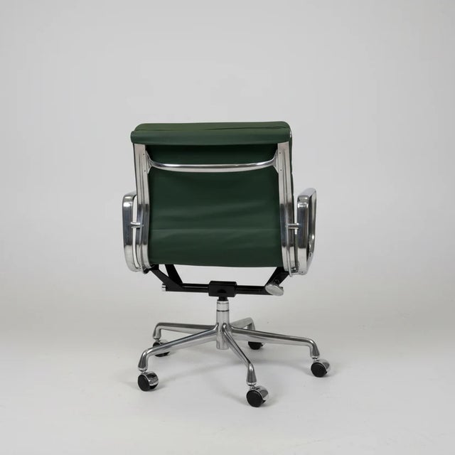 Early 21st Century Herman Miller Eames Aluminum Group Soft Pad Management Chair – Green Leather For Sale - Image 5 of 9