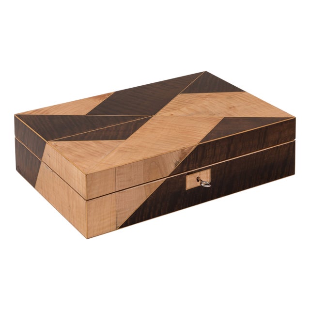21st Century English Walnut and Sycamore Cigar Humidor, 2000s For Sale