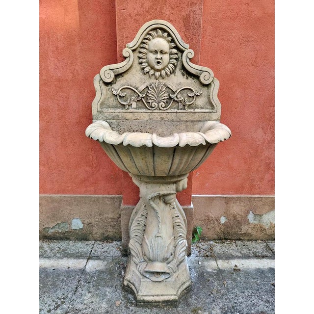 Prestigious Nembro Marble Fountain Venice 20th Century composed of three modules, a base with basin and front. The work...