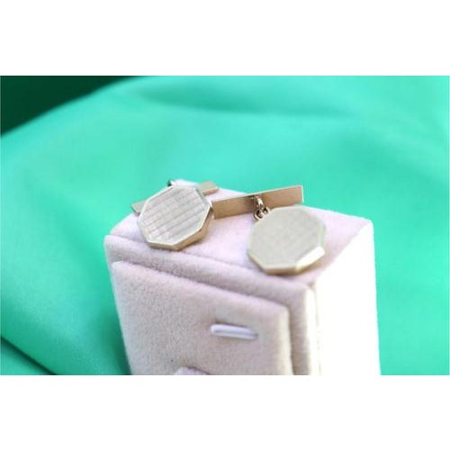 White gold cufflinks, octagonal in shape with brushed reliefs. Metal: Gold. Origin: Portuguese. Brand: Formiga. Weight:...