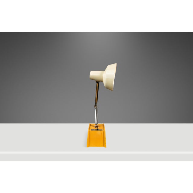 1970s Mid-Century Modern Industrial Tensor Table / Desk Lamp by Mobilite as Used in Nasa Offices, C. 1970's For Sale - Image 5 of 17