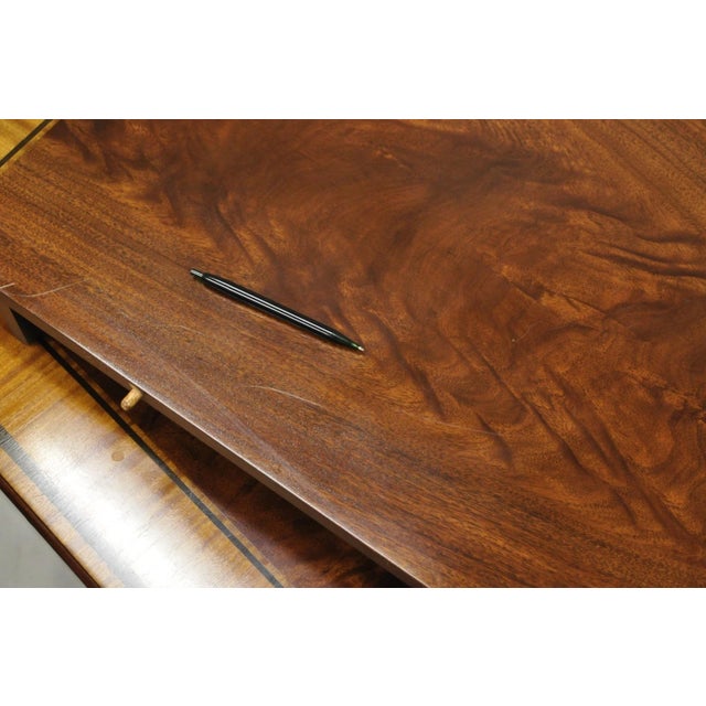 Baker Stately Homes Collection Georgian Duncan Phyfe Mahogany Dining Room Table For Sale - Image 10 of 17