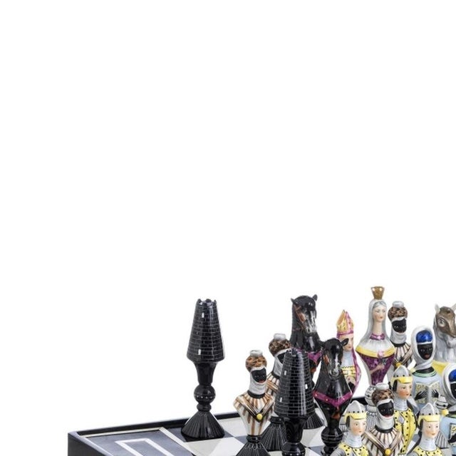 Porcelain - Chess set - 'Vista Alegre'. Thirty-two chess pieces in molded and embossed porcelain from Vista Alegre,...