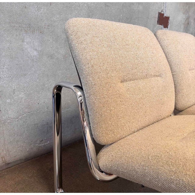 Mid-Century Modern 1980s Postmodern Steelcase Chrome & Oatmeal Tweed 3 Seater Sofa #2 For Sale - Image 3 of 9