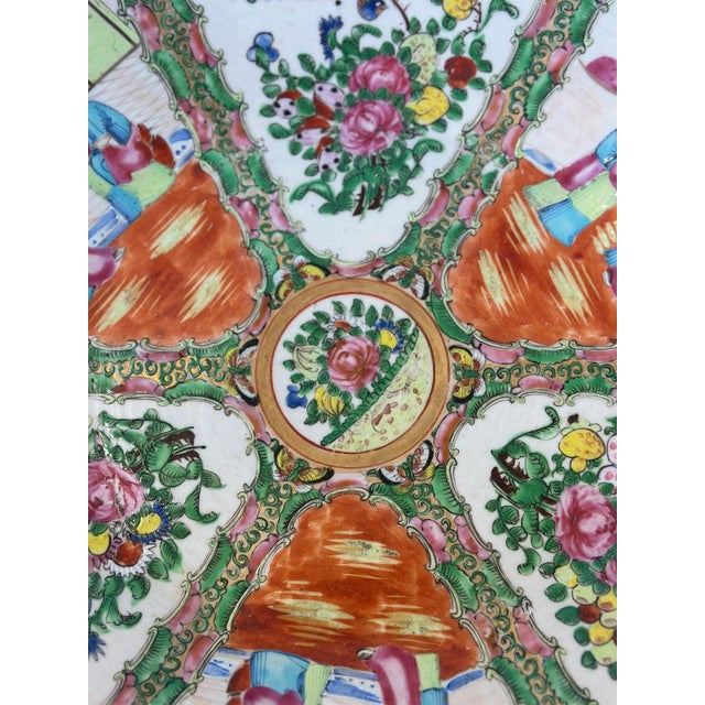 Early 19th Century Chinese Export Rose Canton Hand-Painted Charger Plate (16”) For Sale In Los Angeles - Image 6 of 8