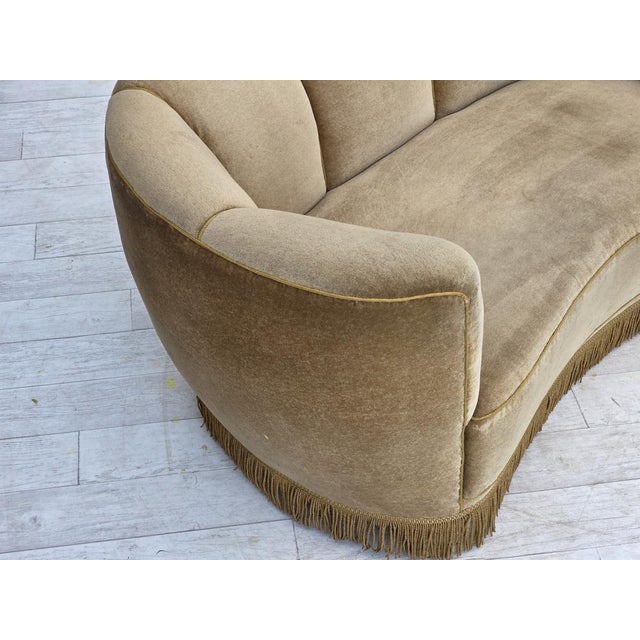 Wood Danish Banana 2-Seater Sofa in Green Velour and Oak, 1960s For Sale - Image 7 of 18