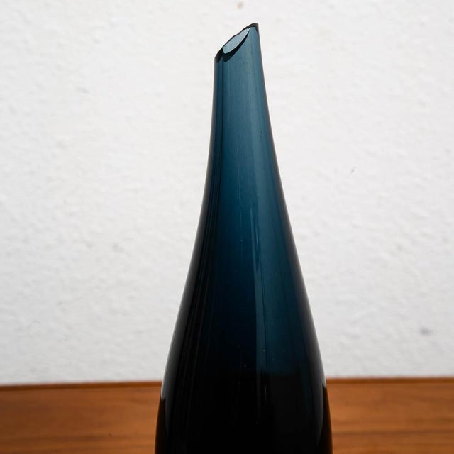 Black Mid Century Modern Art Glass Vase Two Tone Tear Drop Shape Sweden Black Glass For Sale - Image 8 of 12