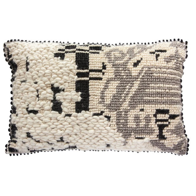 Giardino Fiorito White Cushion by Caterina Quartana for Mariantonia Urru, in New conditions. Designed from 2000 Labeled by...