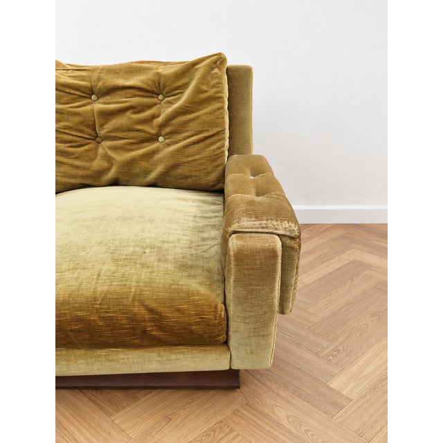 Mid-Century Modern Vintage Green Velvet and Wood Sofa, 1950s For Sale - Image 3 of 9