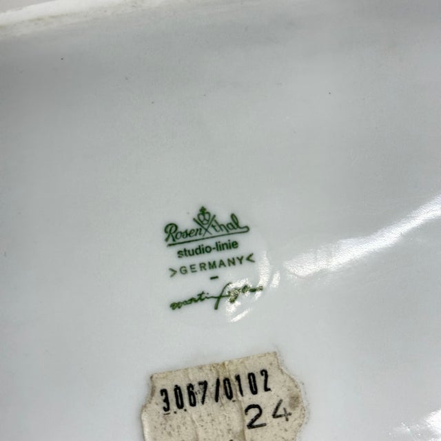 Rosenthal White Ceramic Vase by Martin Freyer for Rosenthal, 1960s For Sale - Image 4 of 8