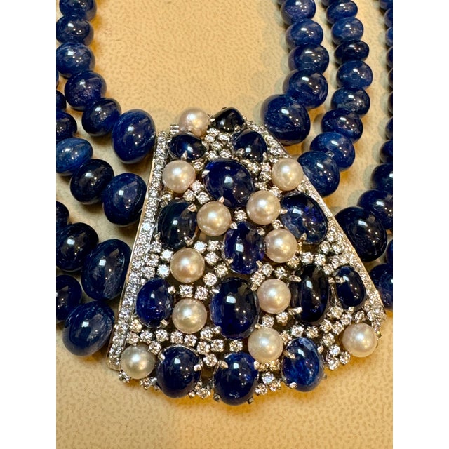 Gemstone 700Ct Sapphire Bead Necklace with cabochon & Diamond Center & Diamond Spacer 18K For Sale - Image 7 of 18