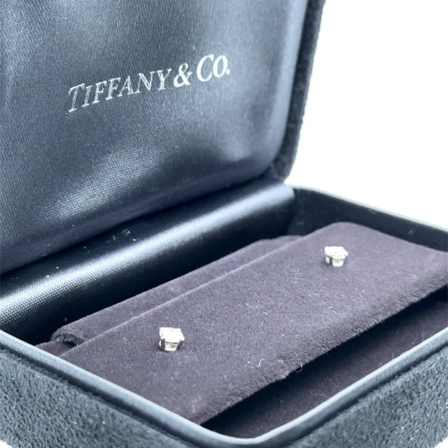 Tiffany and Co. Tiffany & Co. Platinum Diamond Stud Earrings 0.15ct 1.92g, A Pair For Sale - Image 4 of 5