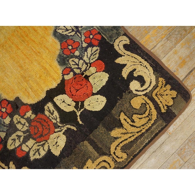 1930s Yellow Roses Medallion Antique American Hooked Rug 2' 8''x5' 0'' Handwoven Wool Carpet For Sale - Image 14 of 18