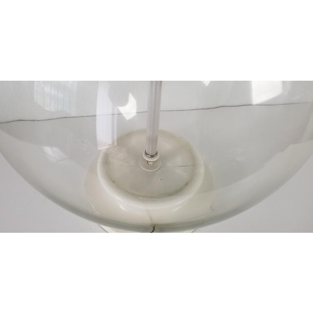 1970s Mid-Century "Balloon" Shape Clear Glass Decorative Table Lamp For Sale - Image 5 of 9