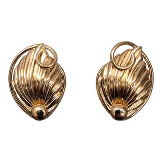 Vintage 1950s Signed Napier Goldtone Ribbed Leaf With Curled Stem Clip Earrings-2 Pieces For Sale
