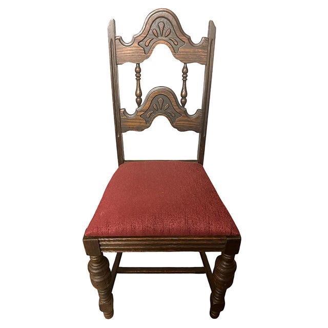 New furniture cannot reproduce the amazing grain and patina of these antique quarter sawn oak chairs. Charming chairs from...